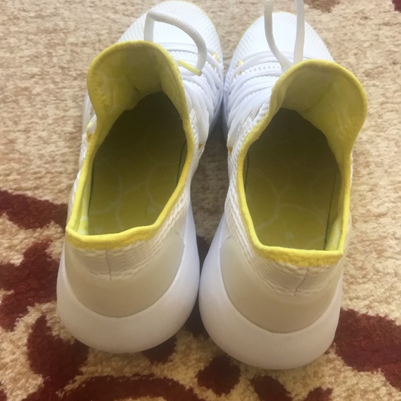 Under armour shoes sz 12 - Picture 4 of 4